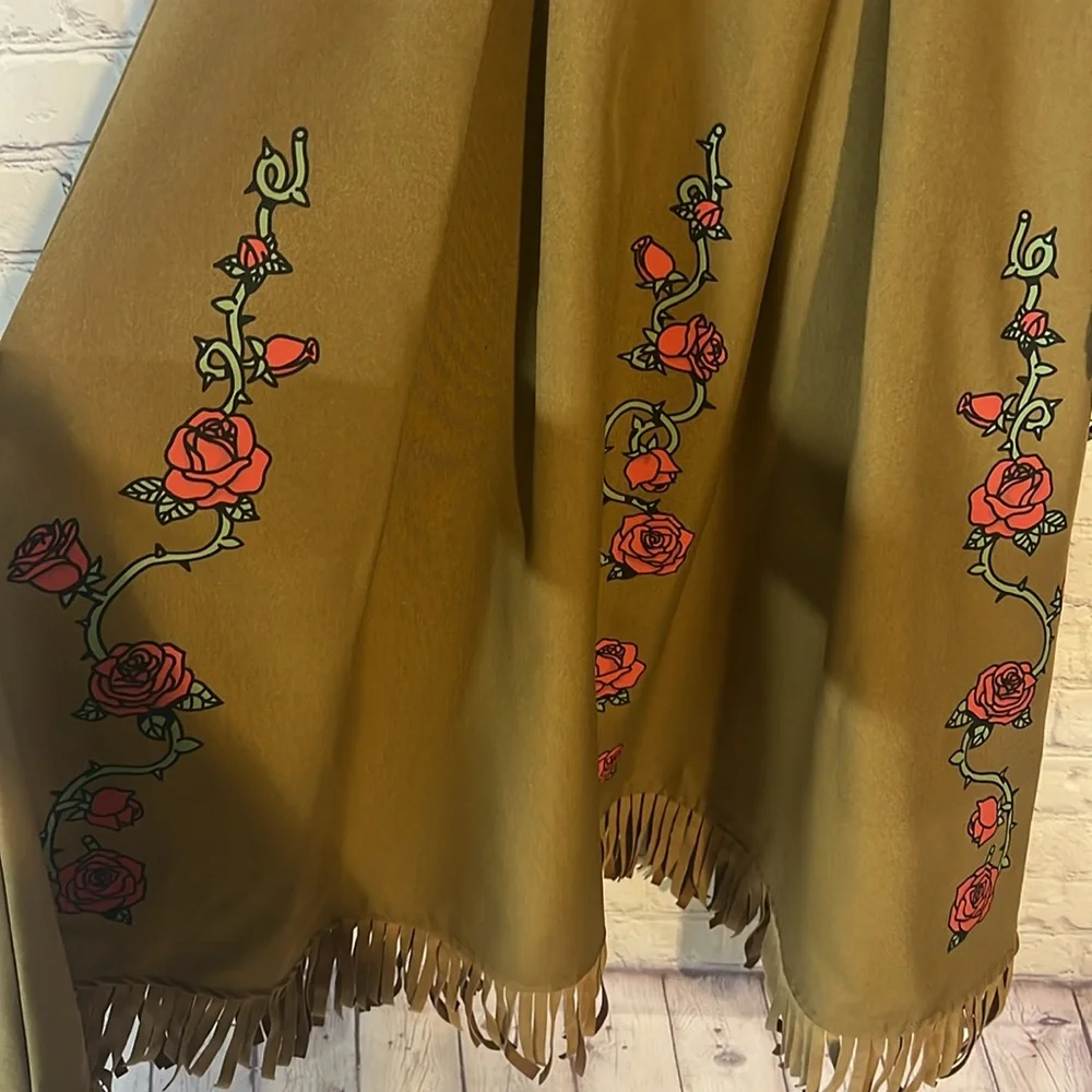 Pocahontas dress. Girls costume in brown. Long sleeve. Fringe trim. Halloween
